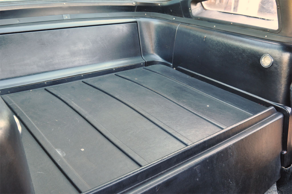 Carryover Home/Carryover Cars/Parts Closeups/Package Tray/6s161 Package Tray b